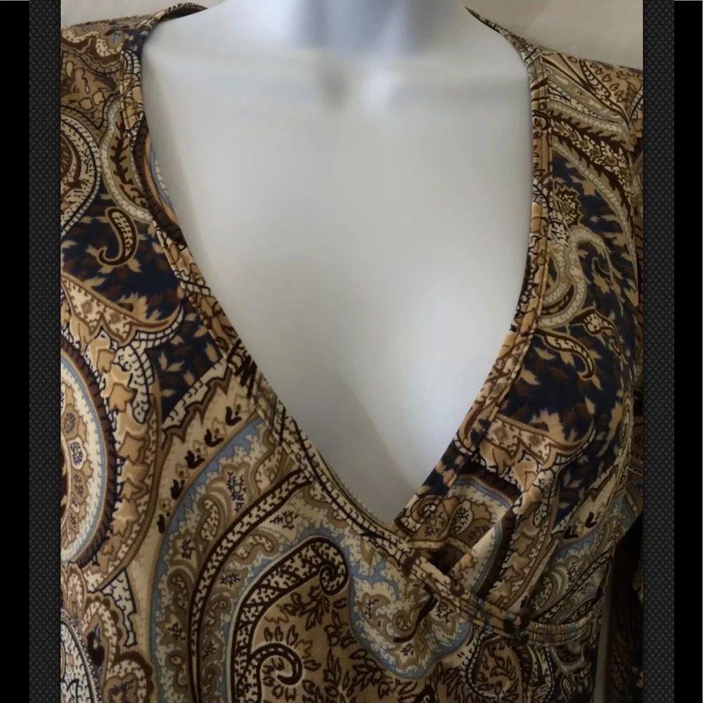 NALLY & MILLIE Blouse Boho V Neck Stretchy Crossover Paisley Brown